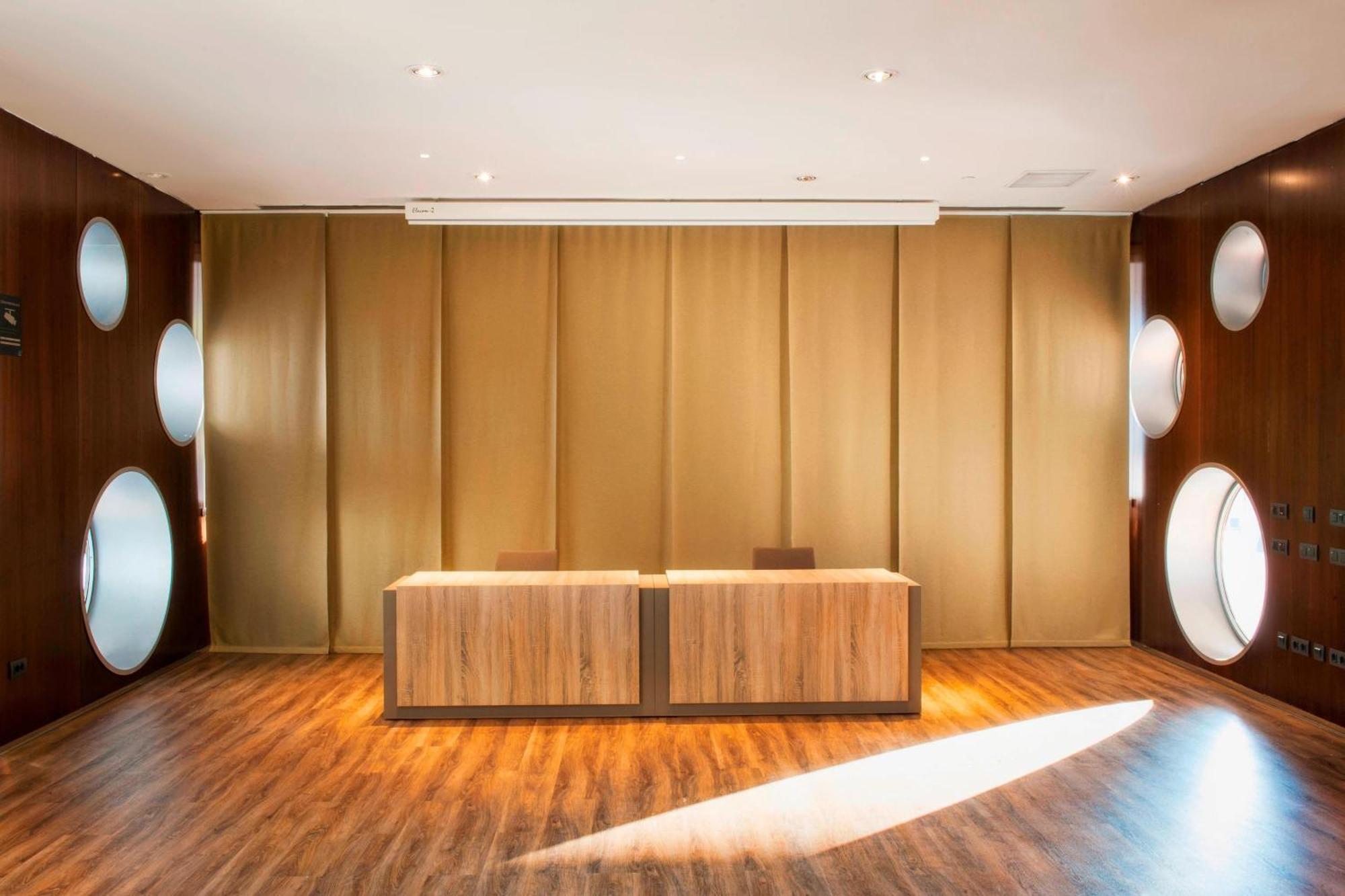Ac Forum By Marriott Hotel 4*