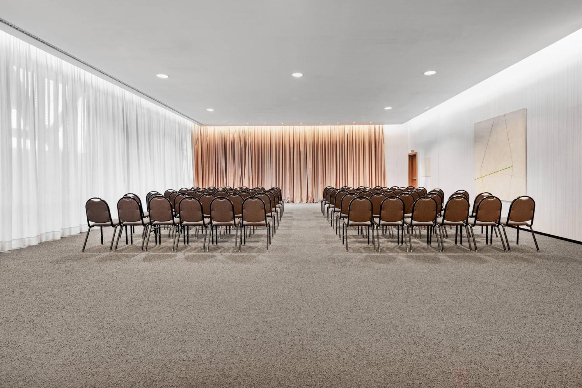 Ac Forum By Marriott Hotel 4*