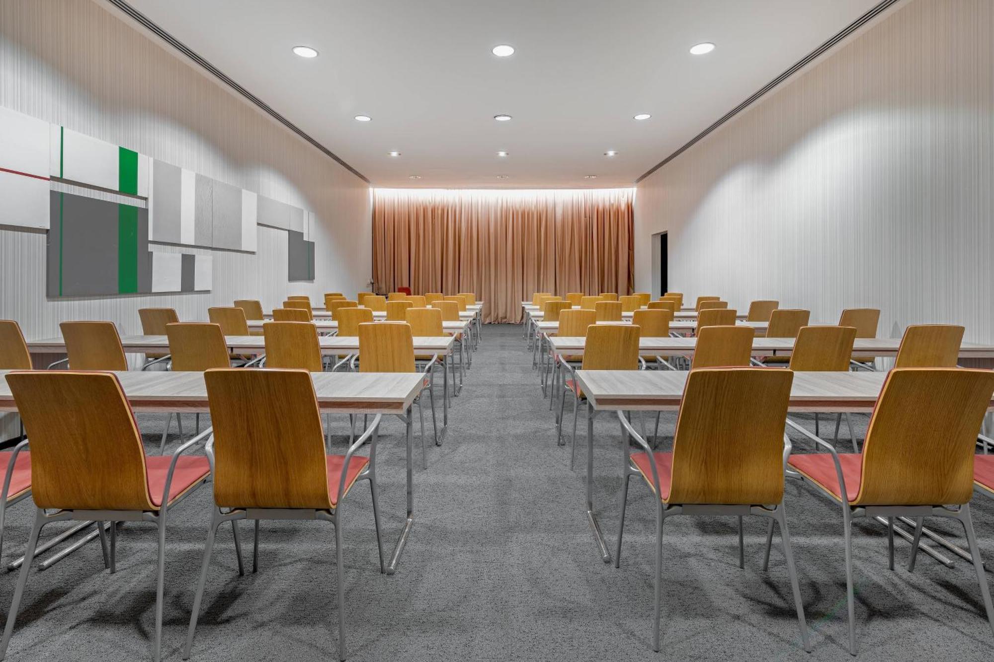 Hotel Ac Forum By Marriott 4*